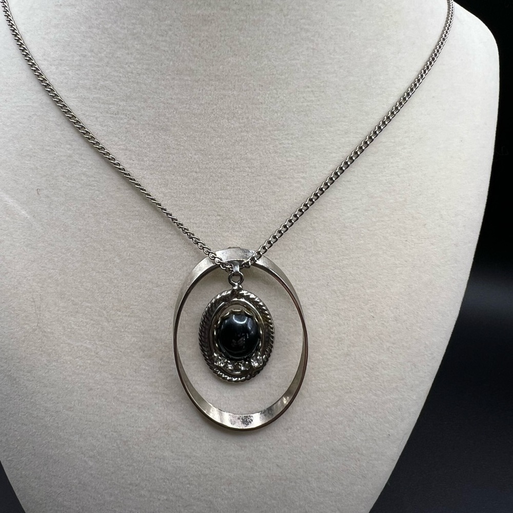 Elegant Silver Pendant Necklace